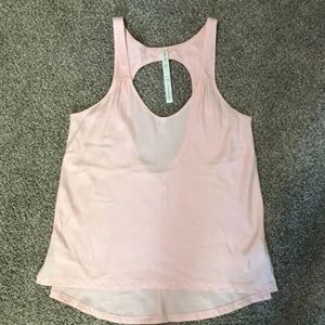 Lululemon workout top